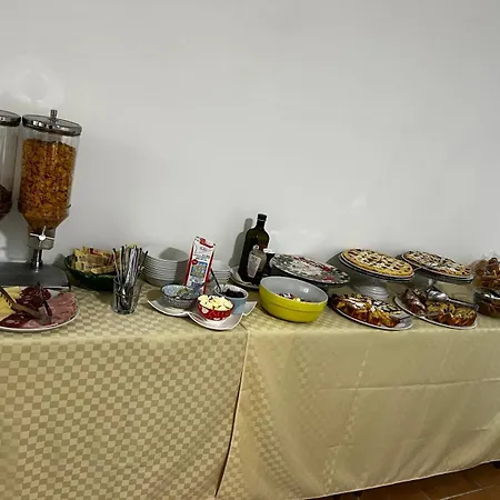 Tuscany بيت ضيافة سيينا