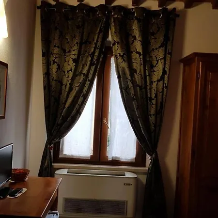 Tuscany Гостьовий будинок