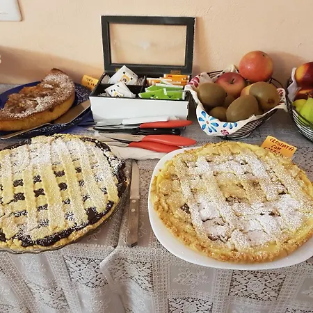 Tuscany Гостьовий будинок 2*