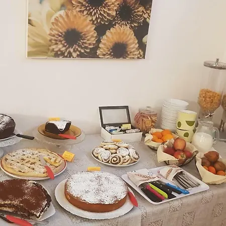 Tuscany Гостьовий будинок 2*